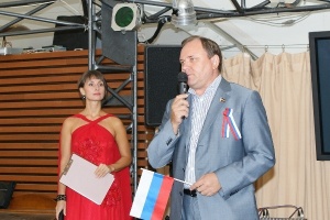 Виктор Дерябкин: Нашей молодежи предстоит нести флаг России с честью и доблестью
