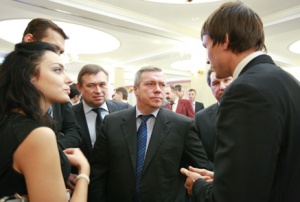 Василий Голубев встретился с ведущими спортсменами и тренерами Дона