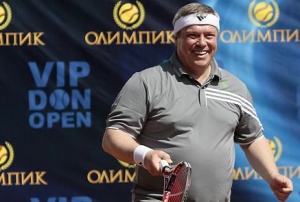 Василий Голубев принял участие в открытом теннисном турнире
