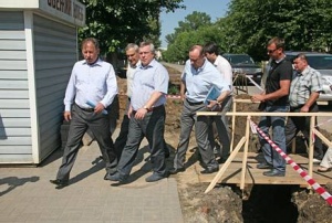 Василий Голубев ознакомился с ходом газификации и реконструкции водопроводов