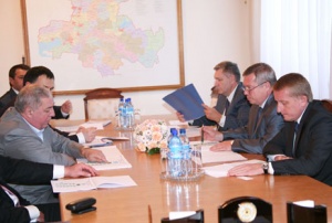 Василий Голубев и Михаил Гуцериев договорились подписать соглашение о развитии угольной отрасли