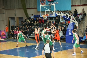Баскетбольный матч ростовской команды «Атаман» и зареченского клуба «Союз»