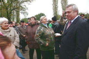 Губернатор выполнил просьбу жителей поселка Новоцелинского