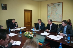 Василий Голубев представил нового министра информационных технологий и связи области