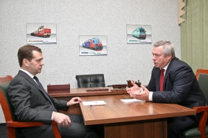 Дмитрий Медведев и Василий Голубев обсудили экономические и социальные вопросы развития Дона