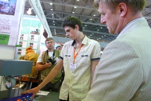 Юный шахтинец принимает участие в Международном аэрокосмическом салоне «МАКС-2013»