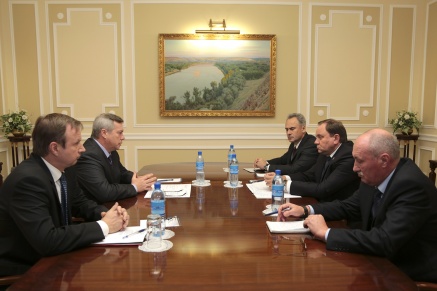 Губернатор Василий Голубев обсудил с лидерами фракций Законодательного Собрания предложения по проекту бюджета- 2014