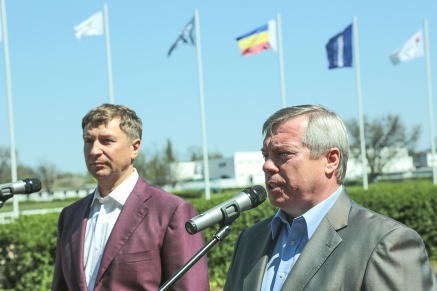 Губернатор поздравил спортсменов и любителей конного спорта с открытием 112-го сезона на ростовском ипподроме