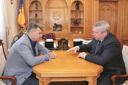 Губернатор Василий Голубев и председатель совета директоров «Трансмашхолдинга» обсудили производственные планы «НЭВЗа»