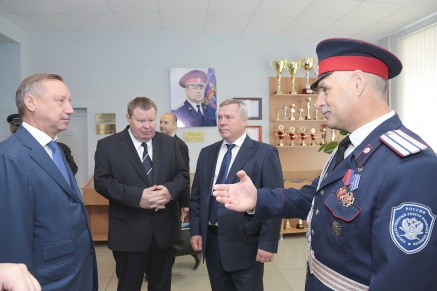 Переходящее знамя Президента России вручено Шахтинскому казачьему кадетскому корпусу