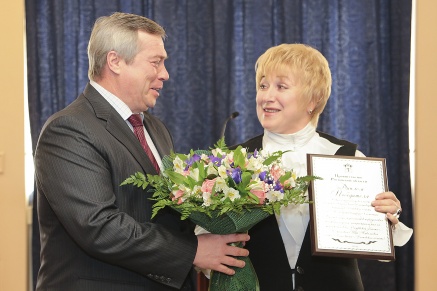 Василий Голубев поздравил донских журналистов с профессиональным праздником