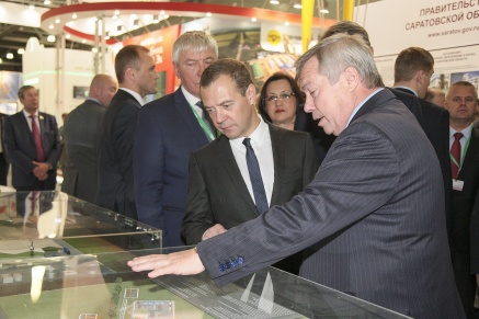 Дмитрий Медведев ознакомился с крупнейшими проектами АПК Дона