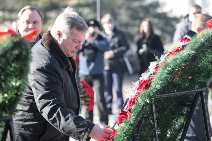 Губернатор Ростовской области Василий Голубев почтил память павших воинов
